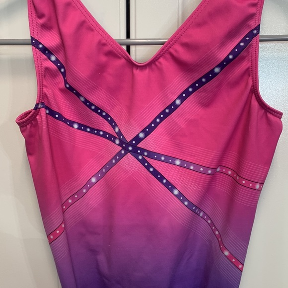 GK Leo. Pink and Purple. - Picture 2 of 4